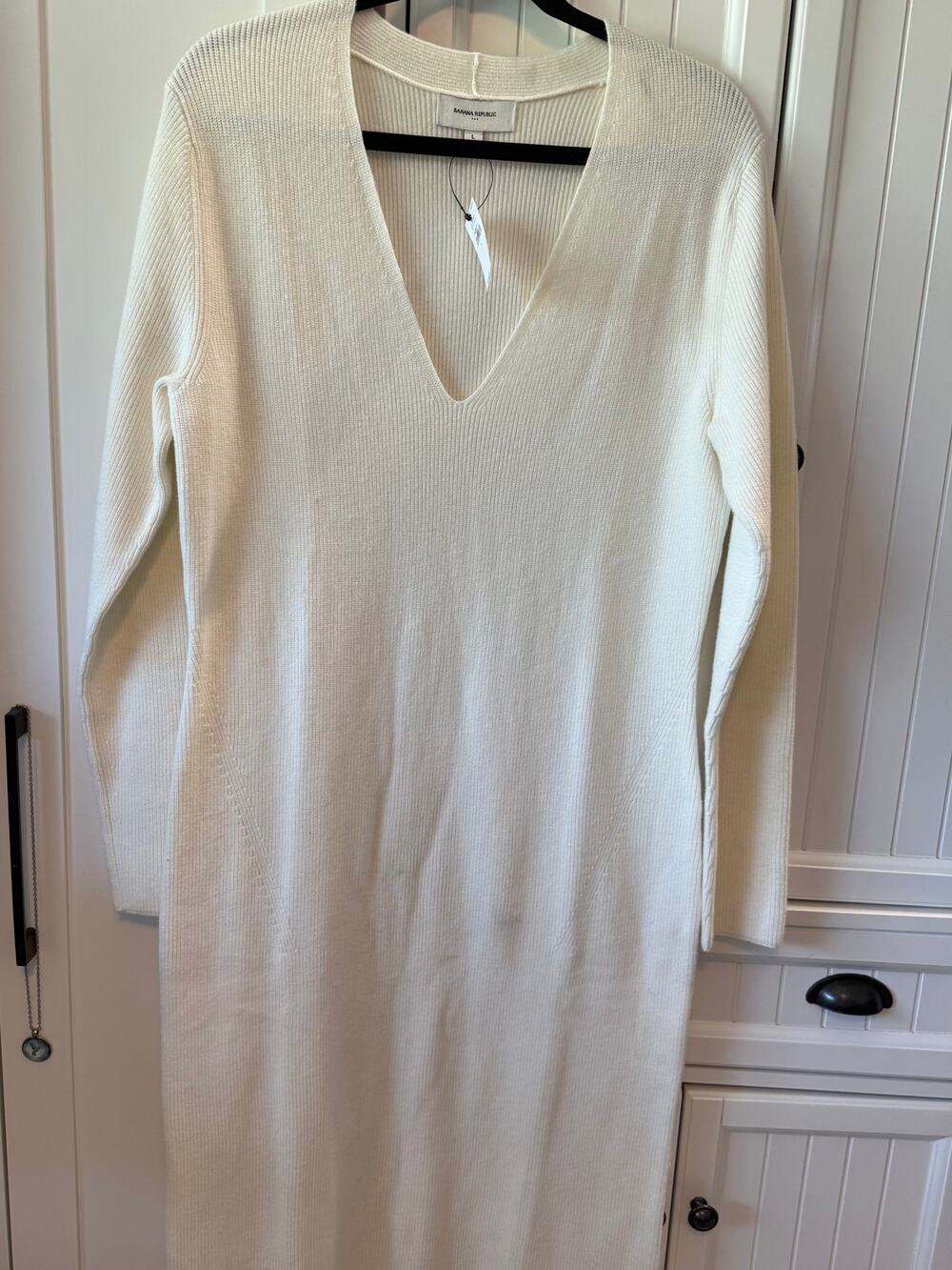 Banana Republic V-Neck Knee-Length Sweater Dress Ivory Sz Large NWT